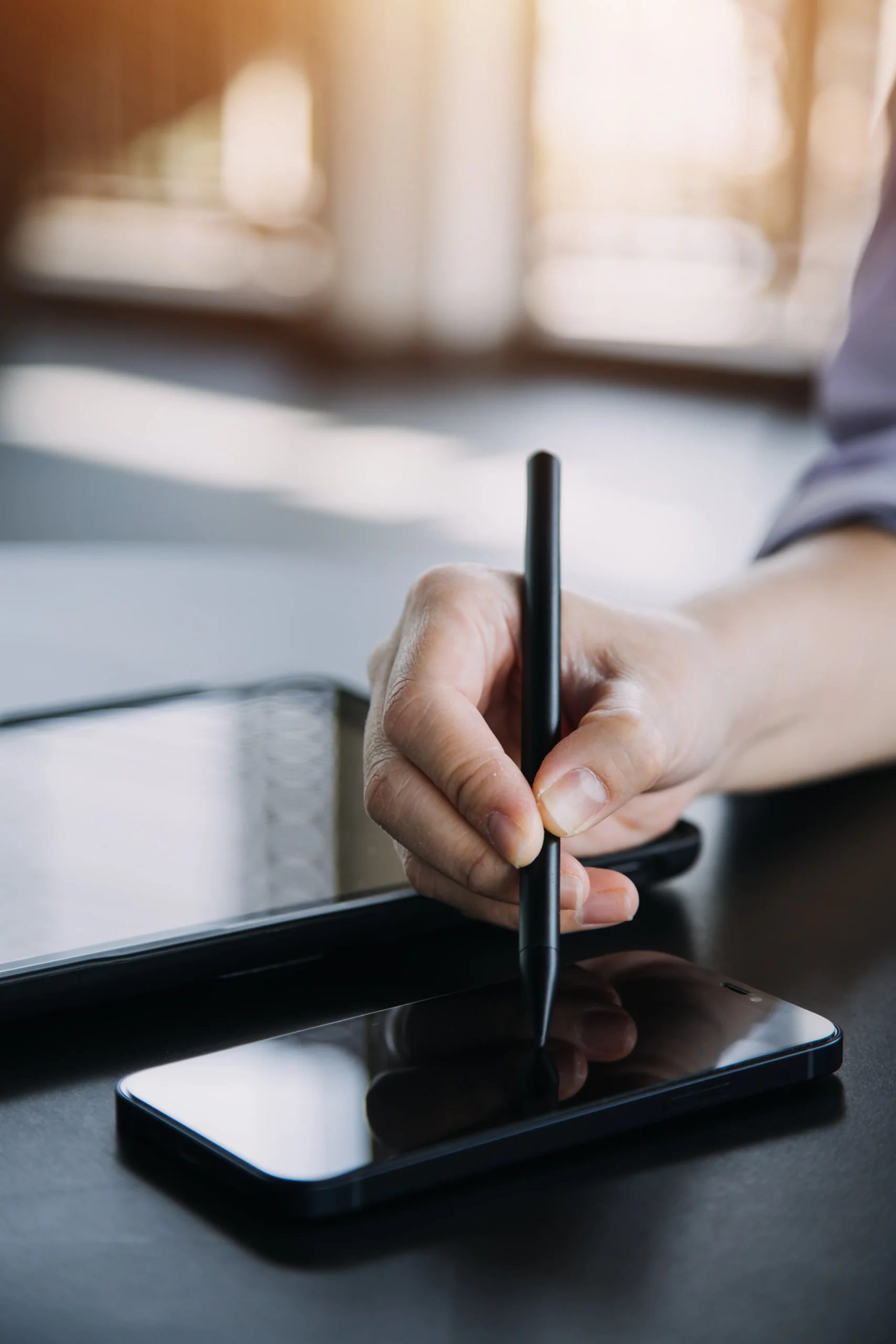 How the SignBulb affiliate program pays recurring commissions to SaaS partners.